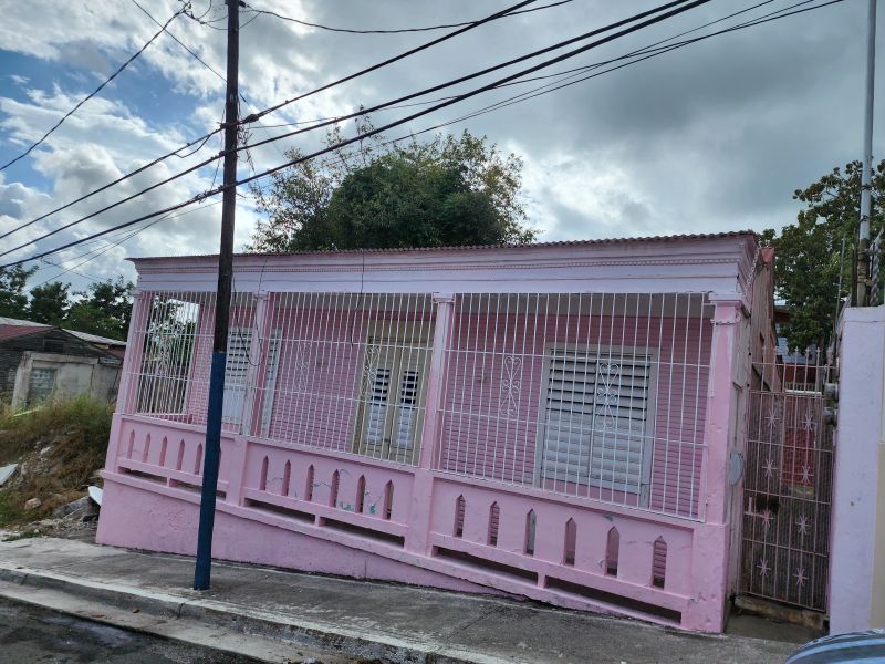 Calle Pacheco Bo Pueblo Yauco 00698 PR