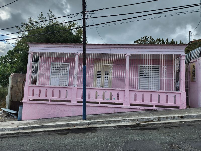 Calle Pacheco Bo Pueblo Yauco 00698 PR