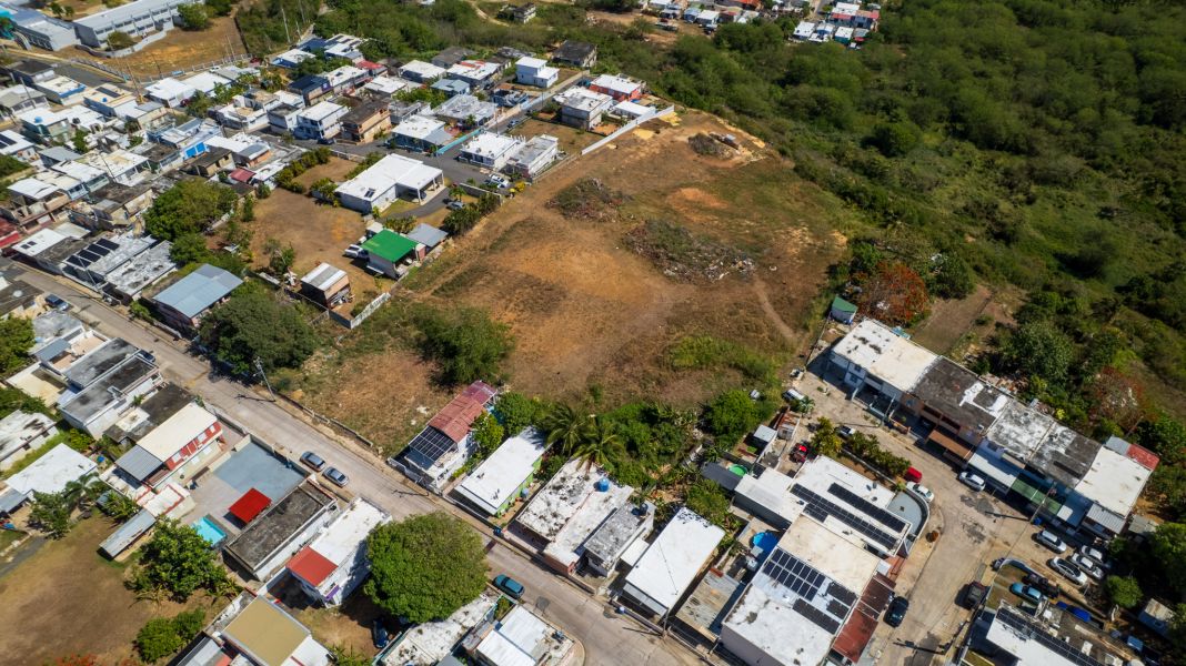 Calle R Banuchi Bo Pueblo Sector Marina, Isabela - 6