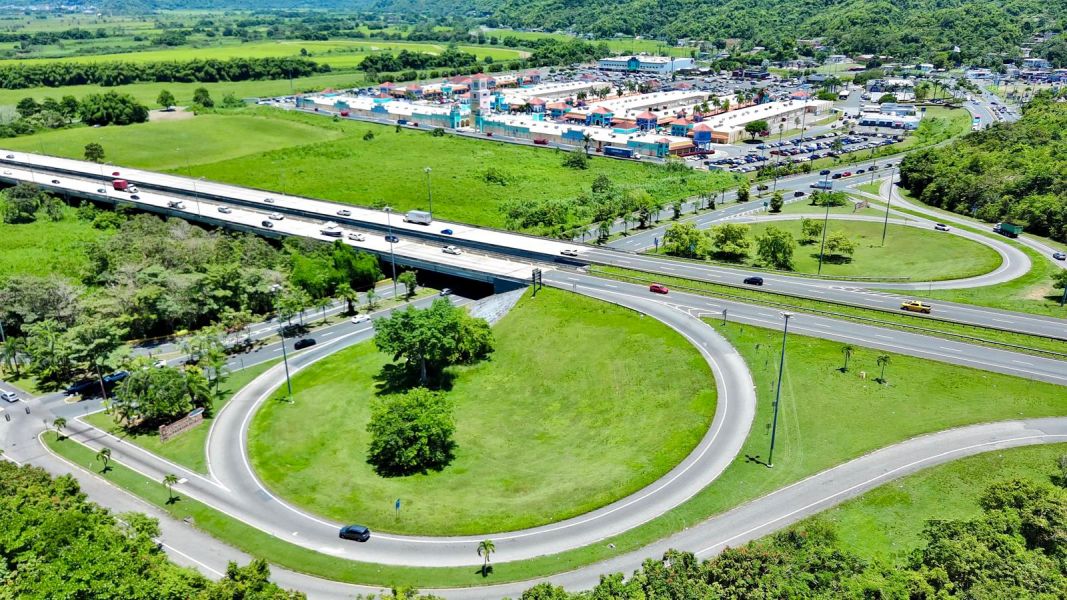 Bo Manati Abajo Sector Angostura Solar 15 Barceloneta 00617 PR