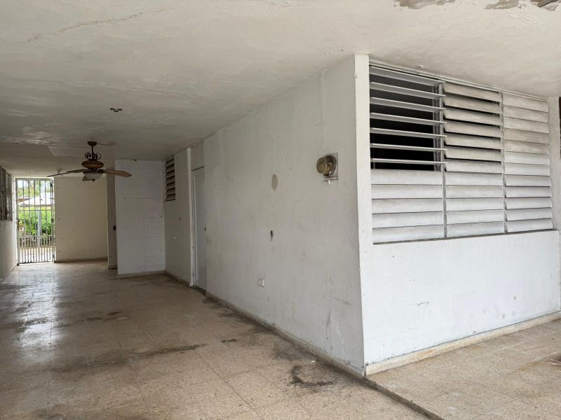 Urb Levittown Lakes Cn-3 Calle Dr Pedro Goyco Toa Baja 00949 PR