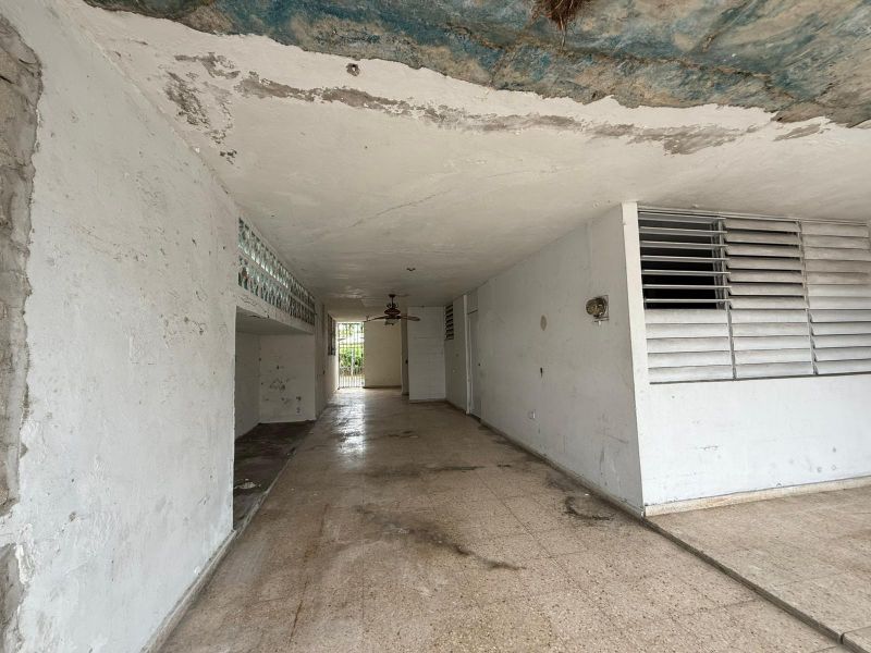 Urb Levittown Lakes Cn-3 Calle Dr Pedro Goyco Toa Baja 00949 PR