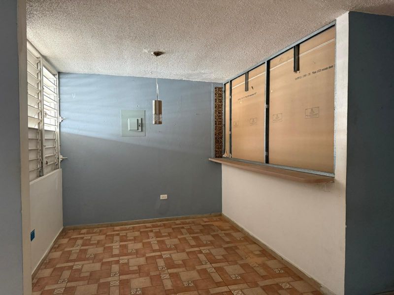 Urb Levittown Lakes Cn-3 Calle Dr Pedro Goyco Toa Baja 00949 PR