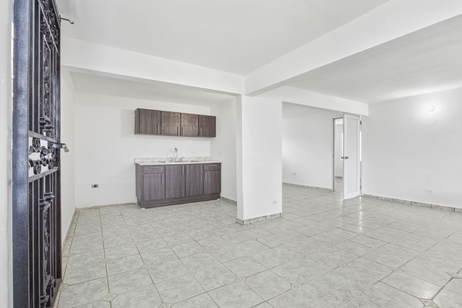 221 Trinitaria St Hostos Comm Campanilla Wd Toa Baja 00949 PR