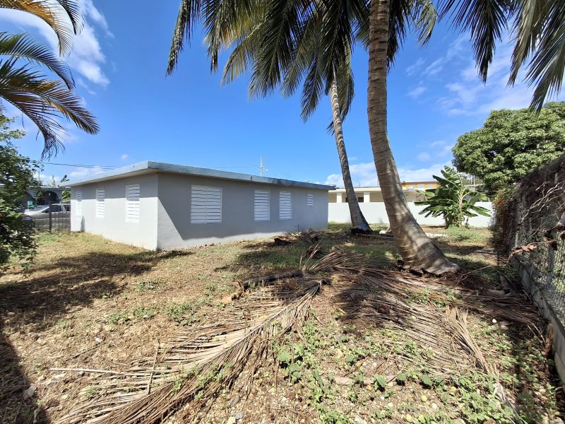 221 Trinitaria St Hostos Comm Campanilla Wd Toa Baja 00949 PR