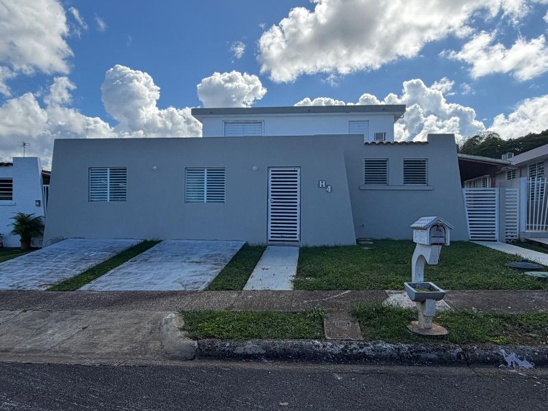 H4 Calle 8 Urb Versalles Bayamon 00959 PR