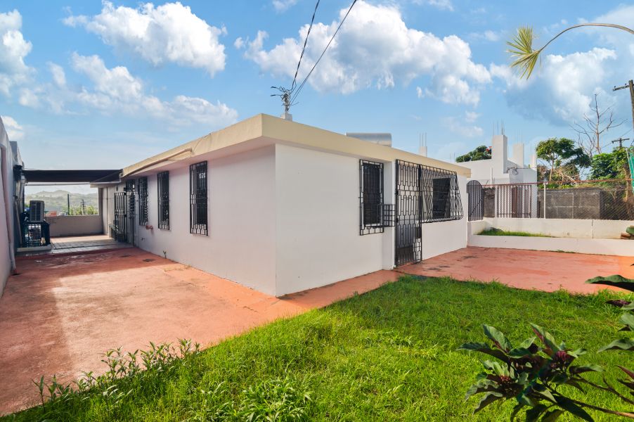 Urb Sunny Hills Ave Santa Juanita B-2 Bayamon 00956 PR