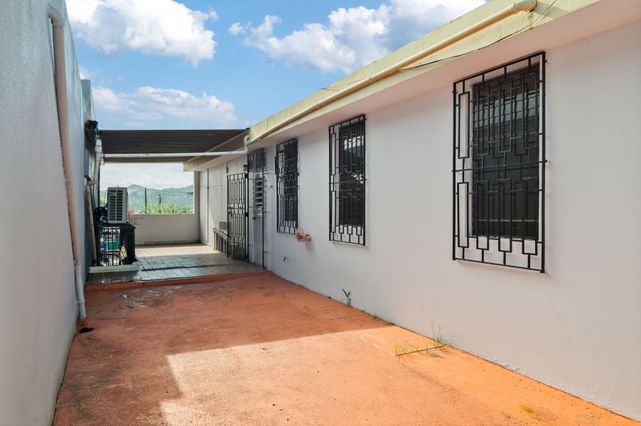 Urb Sunny Hills Ave Santa Juanita B-2 Bayamon 00956 PR