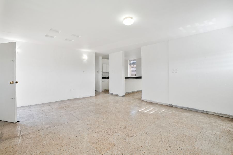 Urb Sunny Hills Ave Santa Juanita B-2 Bayamon 00956 PR