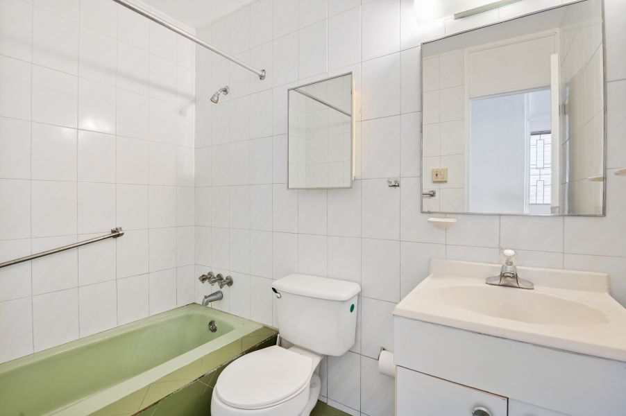 Urb Sunny Hills Ave Santa Juanita B-2 Bayamon 00956 PR