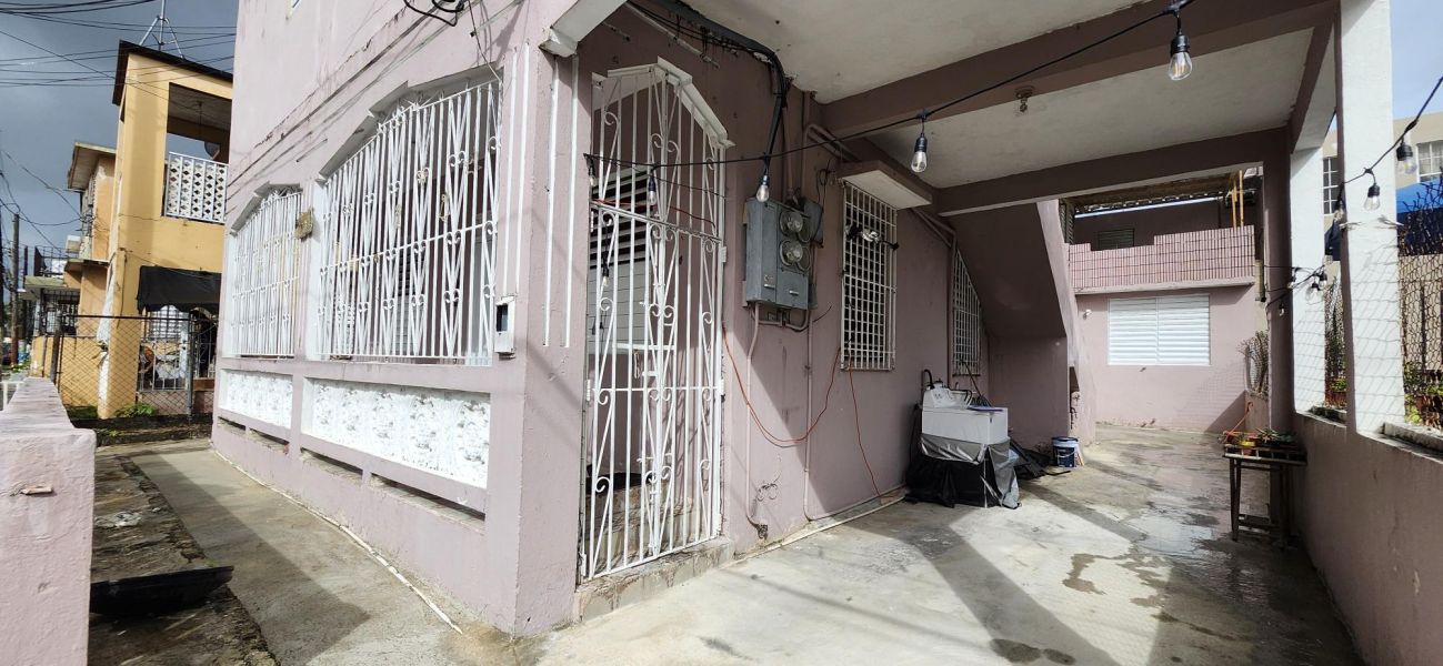 Calle Jimenez Garcia # 4 Urb Jardines Pla Caguas 00725 PR