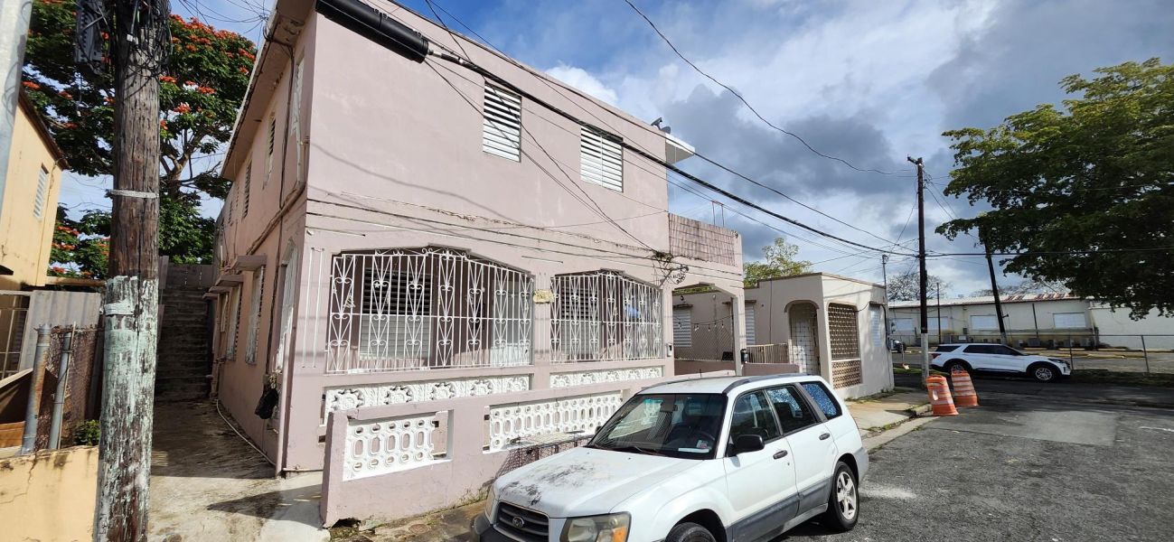 Calle Jimenez Garcia # 4 Urb Jardines Pla Caguas 00725 PR