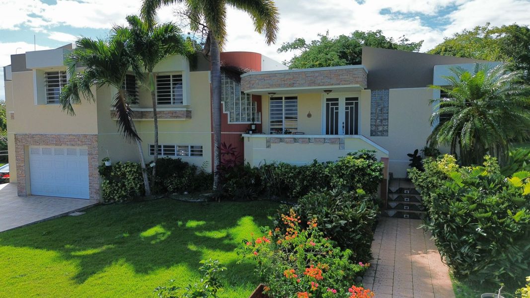 1117 Calle Virginia Barreto Garcia Quebradillas 00678 PR