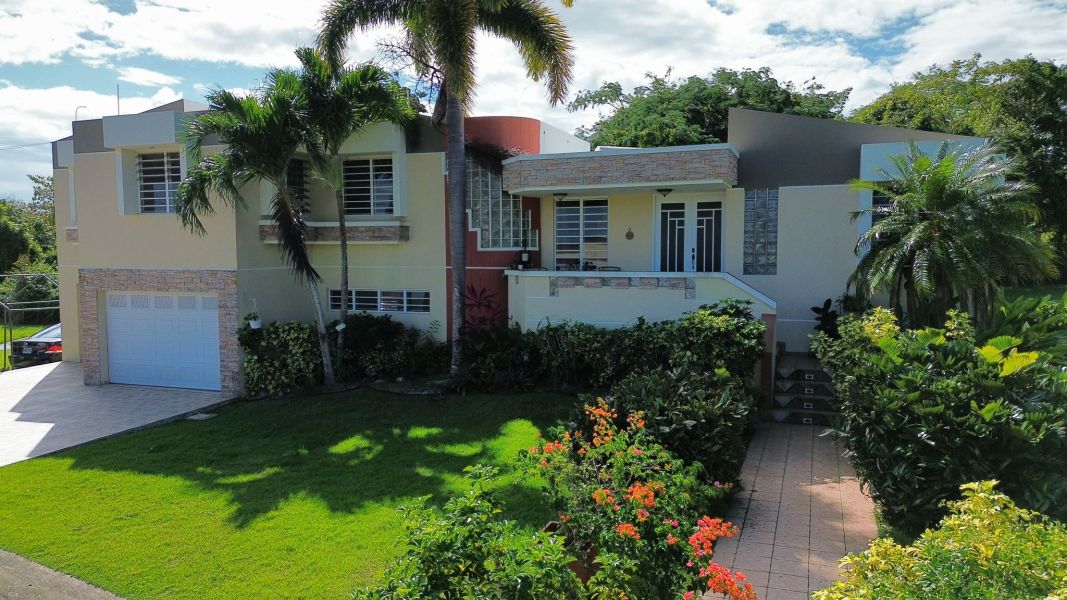 1117 Calle Virginia Barreto Garcia Quebradillas 00678 PR