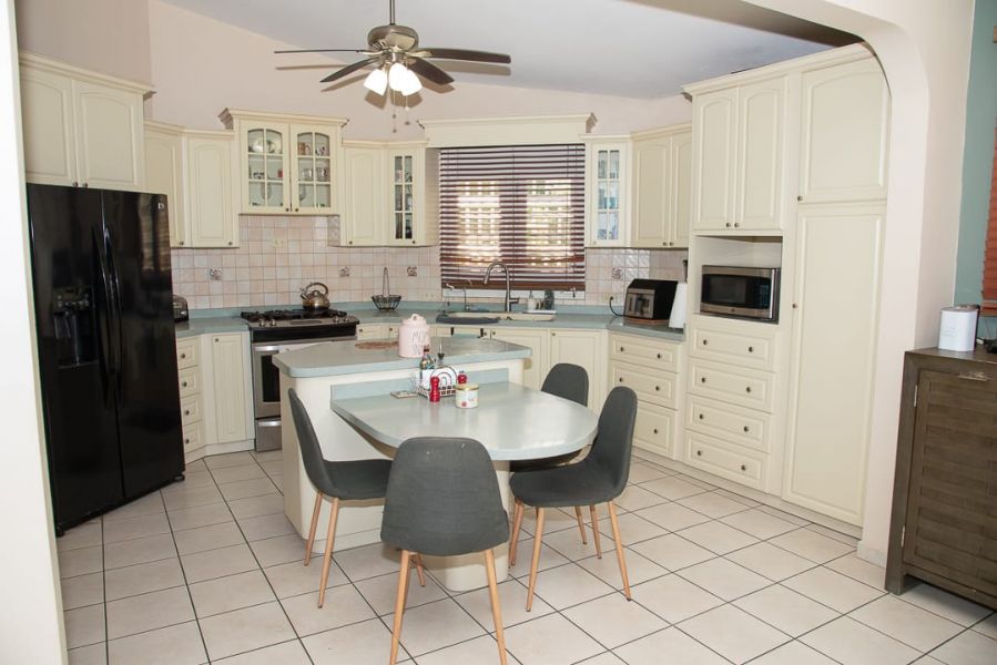 1117 Calle Virginia Barreto Garcia Quebradillas 00678 PR