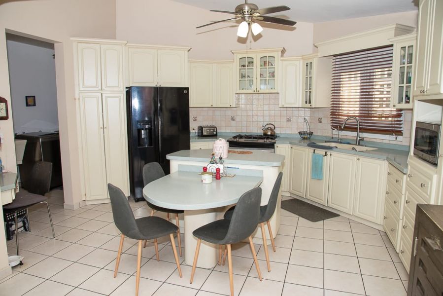 1117 Calle Virginia Barreto Garcia Quebradillas 00678 PR