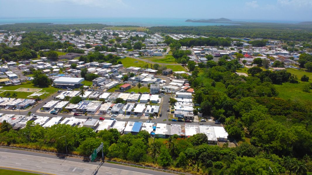 C-15 3th St Villa Flores Dev Ceiba 00735 PR