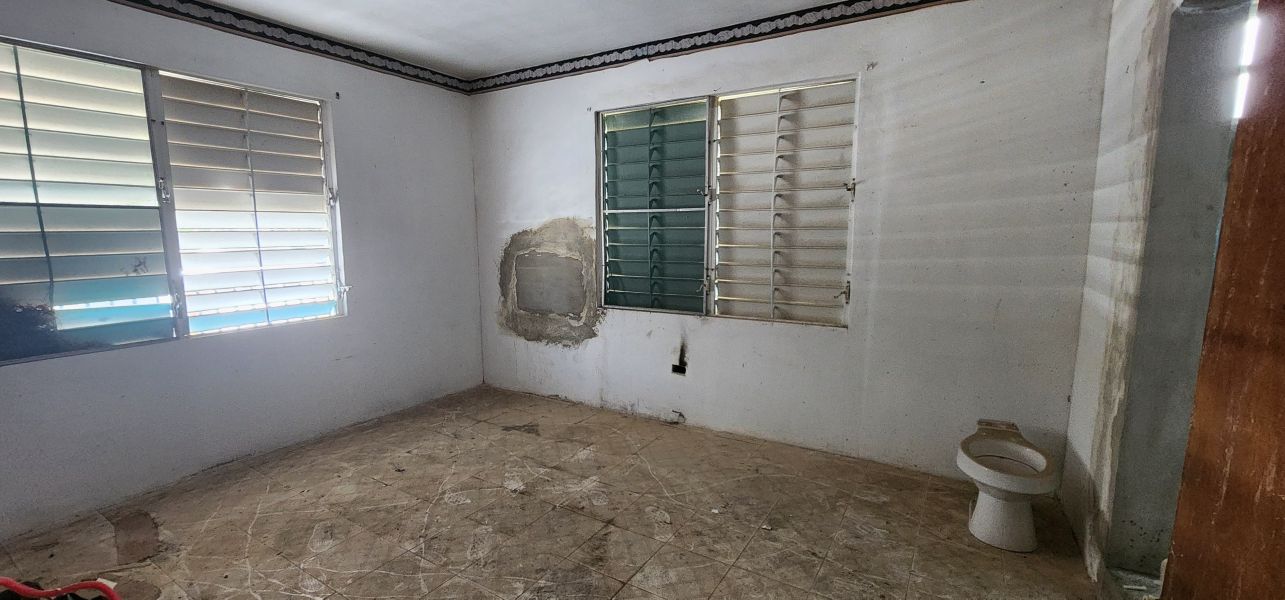 C-15 3th St Villa Flores Dev Ceiba 00735 PR