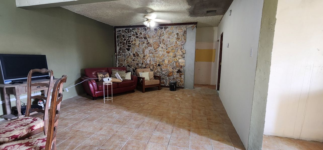 C-15 3th St Villa Flores Dev Ceiba 00735 PR