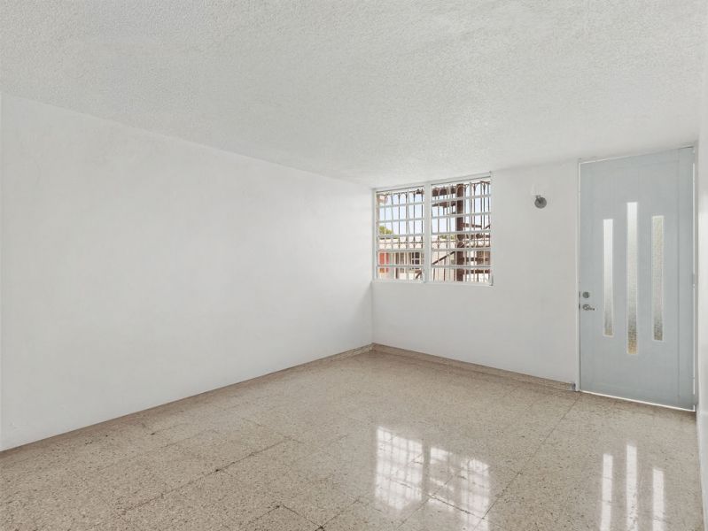 Parte Baja Calle 27 Blq W13 Urb Bella Vista, Bayamon - 7