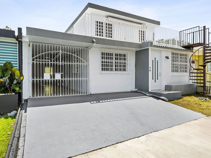 Parte Baja Calle 27 Blq W13 Urb Bella Vista, Bayamon - 1