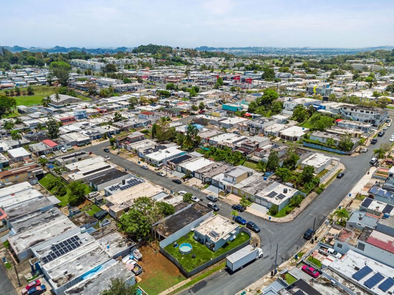 Parte Baja Calle 27 Blq W13 Urb Bella Vista, Bayamon - 23
