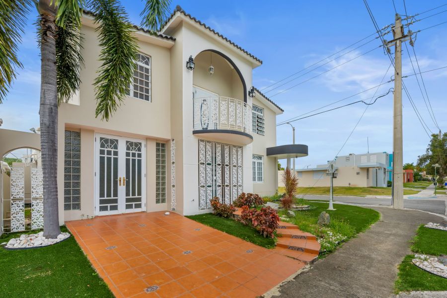 Urb Estancias Del Golf Club 701 Calle Enrique Lagu, Ponce - 3