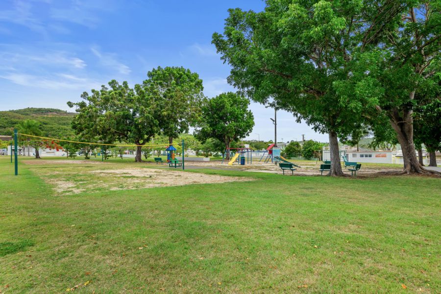 Urb Estancias Del Golf Club 701 Calle Enrique Lagu, Ponce - 59