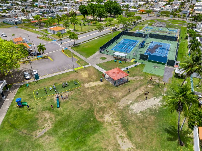 Urb Estancias Del Golf Club 701 Calle Enrique Lagu, Ponce - 56