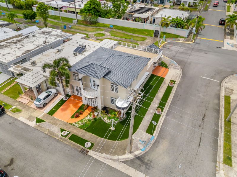 Urb Estancias Del Golf Club 701 Calle Enrique Lagu, Ponce - 61