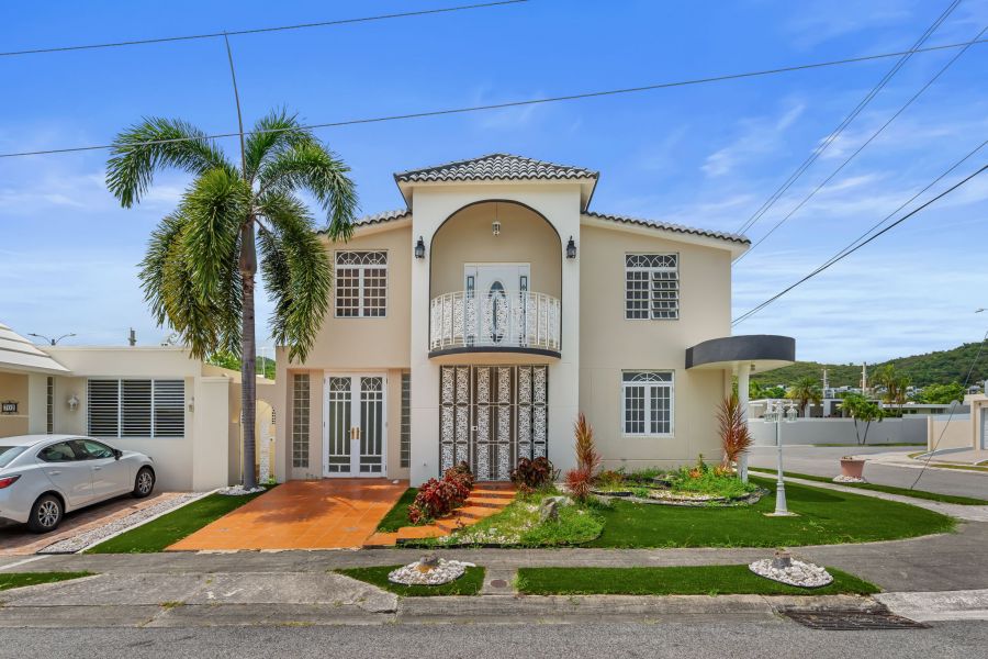 Urb Estancias Del Golf Club 701 Calle Enrique Lagu, Ponce - 1