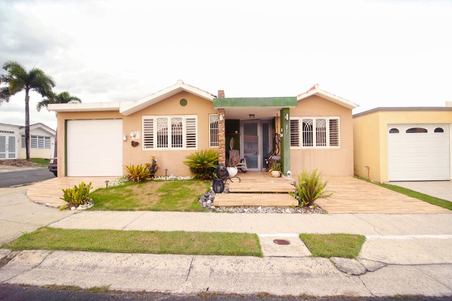 E-16 Rosal St Llanos De Gurabo Gurabo 00778 PR