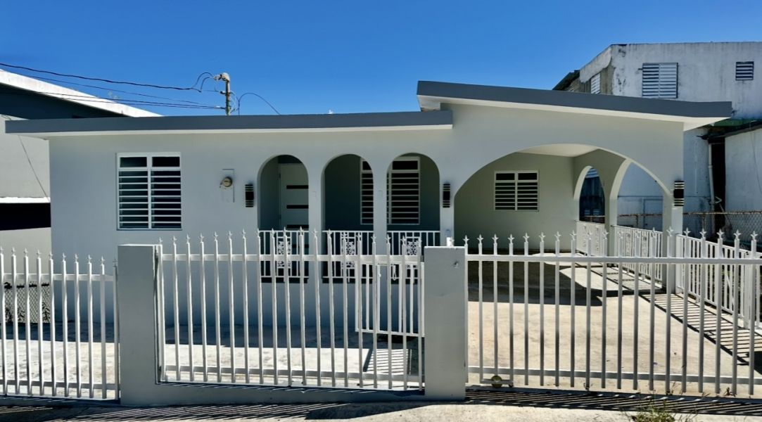 Com Rafael Hernandez #377 Calle Muñoz Bo Guerrero Aguadilla 00603 PR