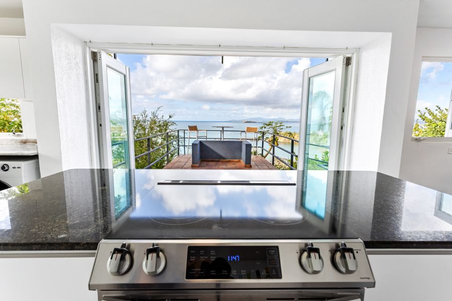 Urb Mar Caribe 16 Calle Flor Marina Naguabo 00718 PR