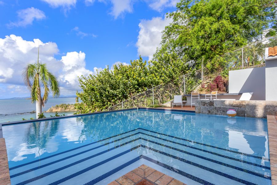 Urb Mar Caribe 16 Calle Flor Marina Naguabo 00718 PR