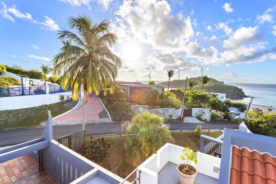 Urb Mar Caribe 16 Calle Flor Marina Naguabo 00718 PR