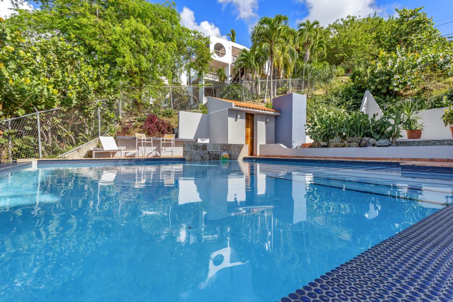 Urb Mar Caribe 16 Calle Flor Marina Naguabo 00718 PR