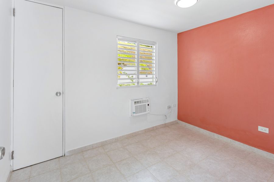 Urb Mar Caribe 16 Calle Flor Marina Naguabo 00718 PR