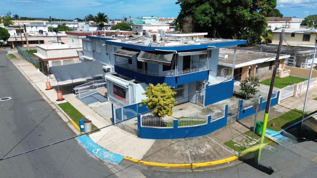 Urb Catalana Calle 1 A79 Barceloneta 00617 PR