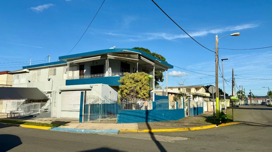 Urb Catalana Calle 1 A79 Barceloneta 00617 PR