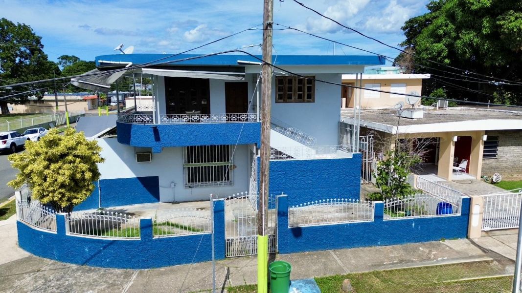 Urb Catalana Calle 1 A79 Barceloneta 00617 PR