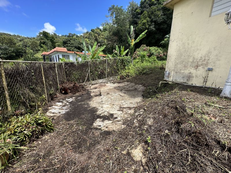 Bo Santana Carr 120 Sabana Grande 00637 PR