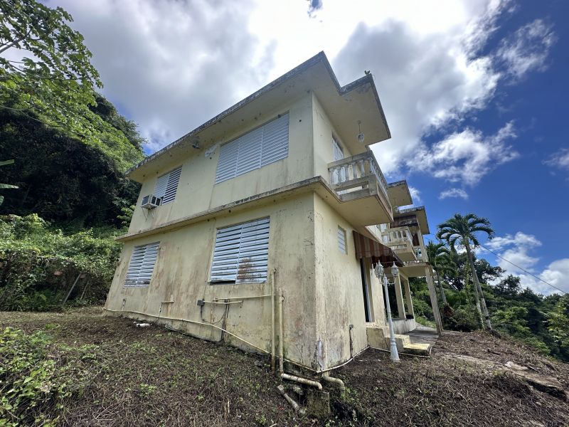 Bo Santana Carr 120 Sabana Grande 00637 PR