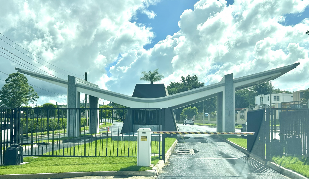 Cond Montecillo Court 4409 Encantada Trujillo Alto 00976 PR