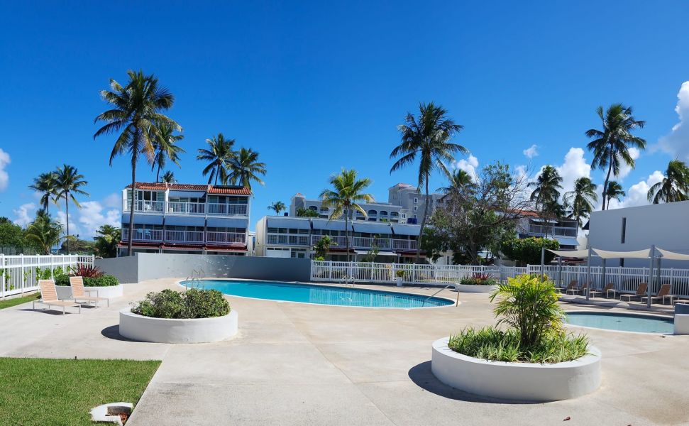 Cond Villas De Playa I #a-4 Dorado 00646 PR