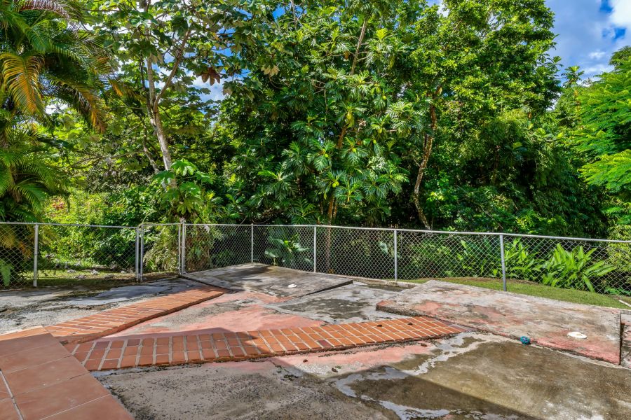 Carr 921 Km 4.4 Bo Tejas Las Piedras 00771 PR