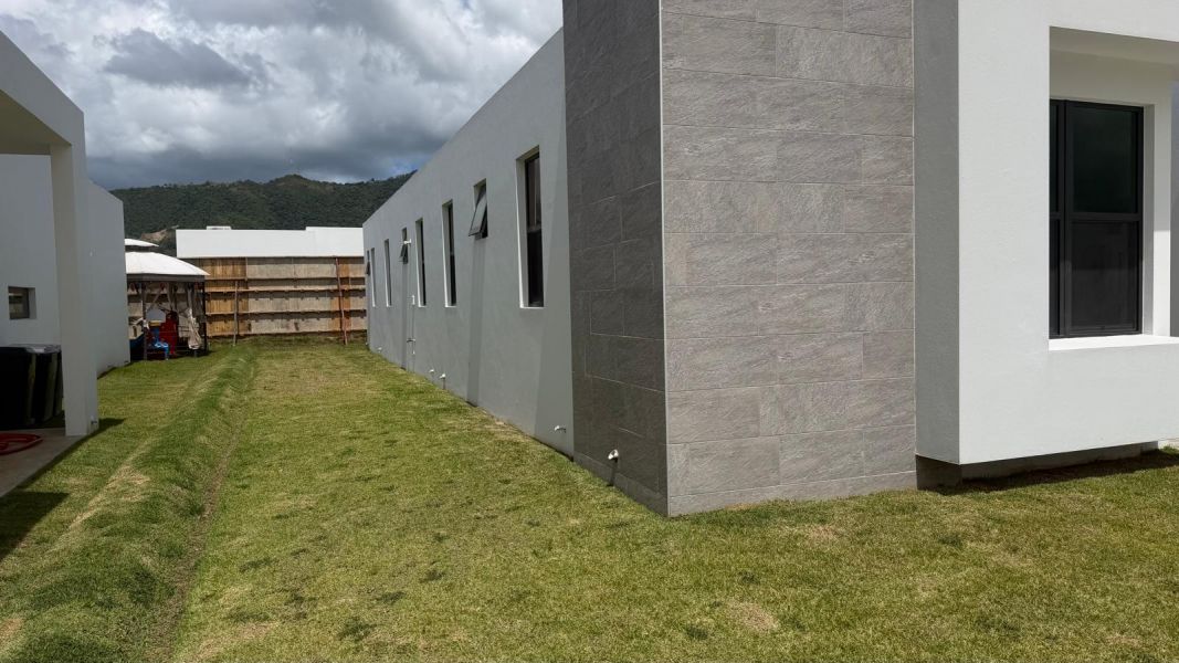 #259 Urb Los Sueños Ciudad Jardin Calle Cielo, Gurabo - 32