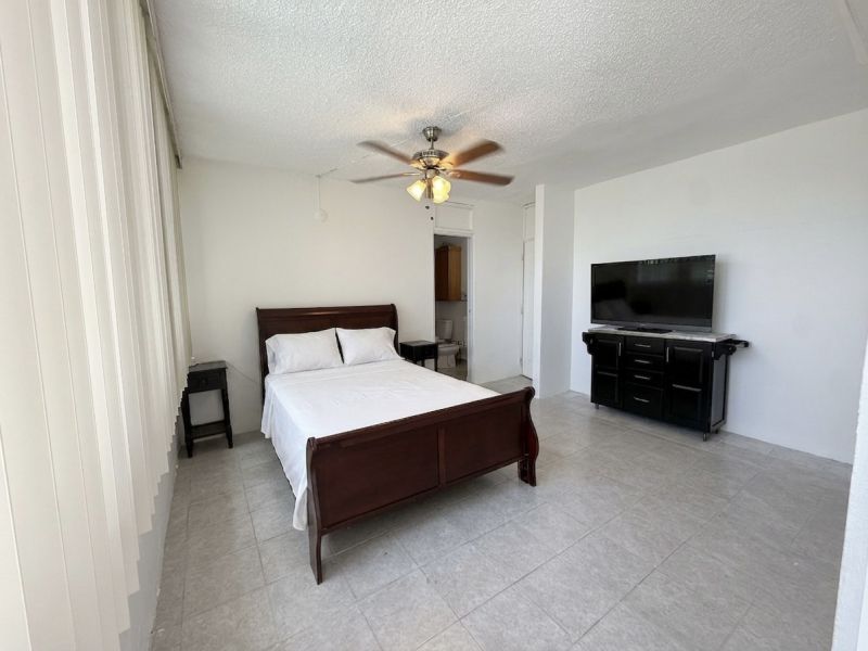 Calle Robles Ec15 Urb Los Almendros, Bayamon - 2