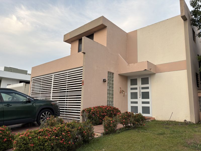 Villas De Buena Vista C Argos C-9, Bayamon - 2
