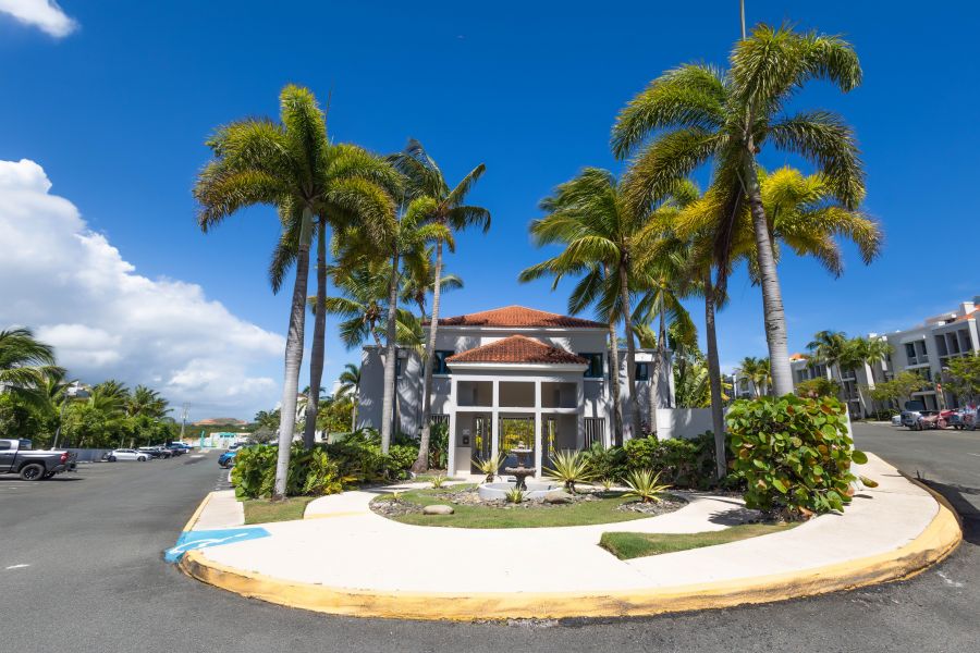 Carr 693 Int 6690 Km 1.3 Cond Palmas Dorada Villag Vega Alta 00692 PR